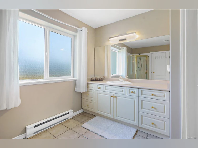 6255 Karen Court, Central Saanich, BC, V8Z 7K7 - 30