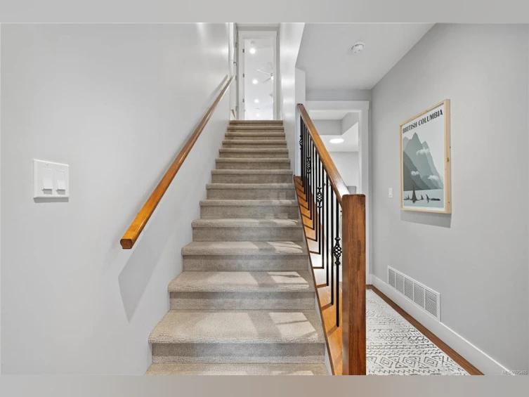 694 Lowry's Road, French Creek, BC, V9P 0C5 - 40