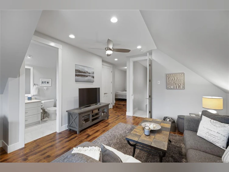 694 Lowry's Road, French Creek, BC, V9P 0C5 - 43