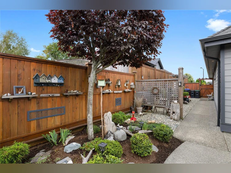 694 Lowry's Road, French Creek, BC, V9P 0C5 - 56