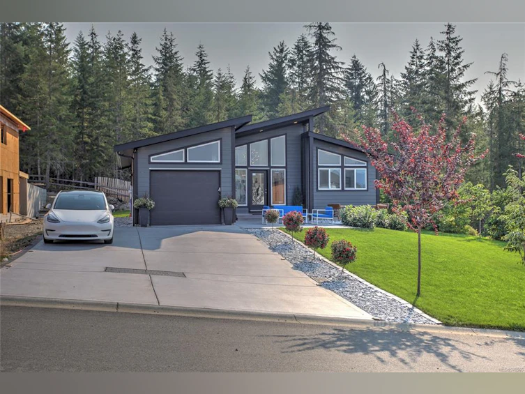 545 Mountain View Drive, Lake Cowichan, BC, V0R 2G1 - 4