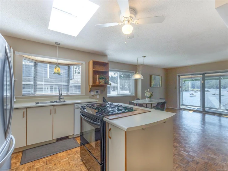 7082 Brentwood Drive, Central Saanich, BC, V8M 1B6 - 13