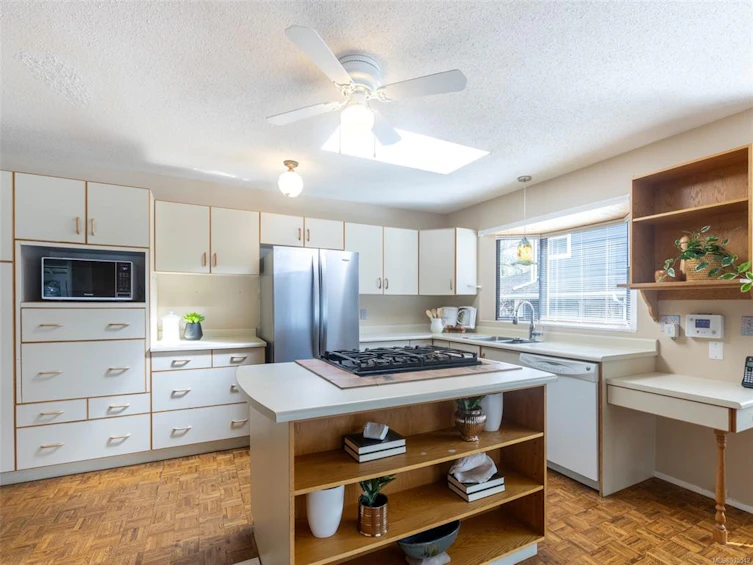 7082 Brentwood Drive, Central Saanich, BC, V8M 1B6 - 15