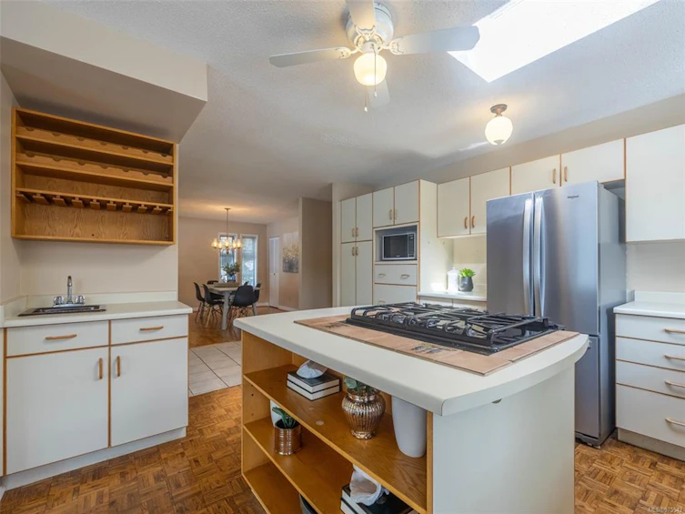 7082 Brentwood Drive, Central Saanich, BC, V8M 1B6 - 17
