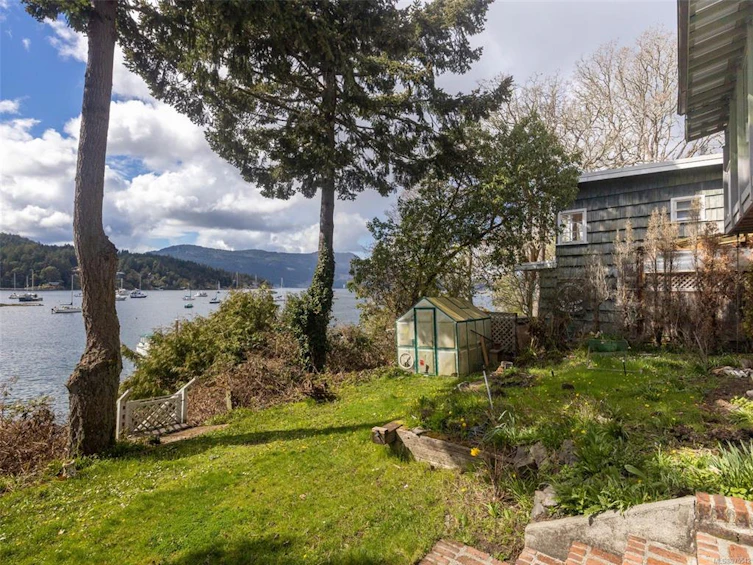 7082 Brentwood Drive, Central Saanich, BC, V8M 1B6 - 33