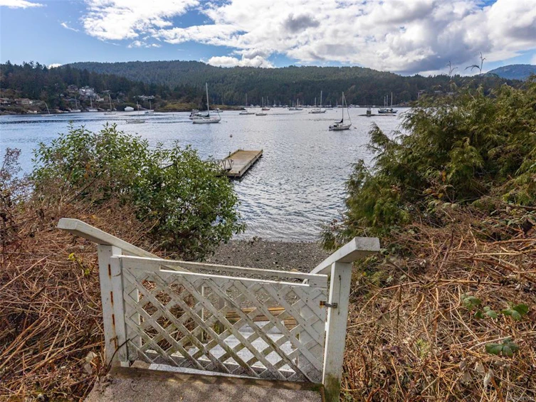 7082 Brentwood Drive, Central Saanich, BC, V8M 1B6 - 39