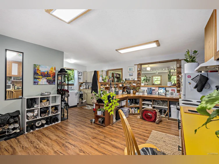 780 Campbell Street, Tofino, BC, V0R 2Z0 - 55