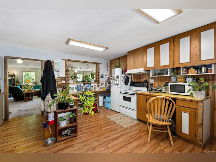 780 Campbell Street, Tofino, BC, V0R 2Z0 - 56