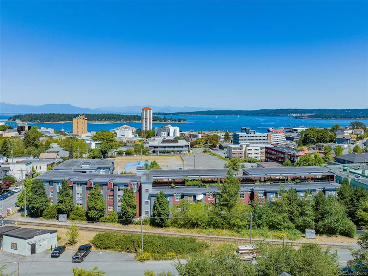 320-555 Franklyn Street, Nanaimo, BC, V9R 2X9 - 2