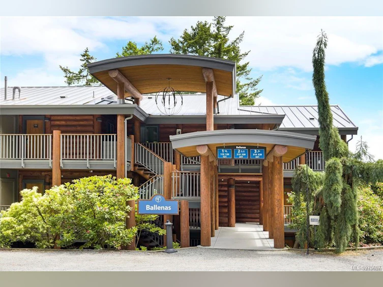 220-1155 Resort Drive, Parksville, BC, V9P 2E3 - 2