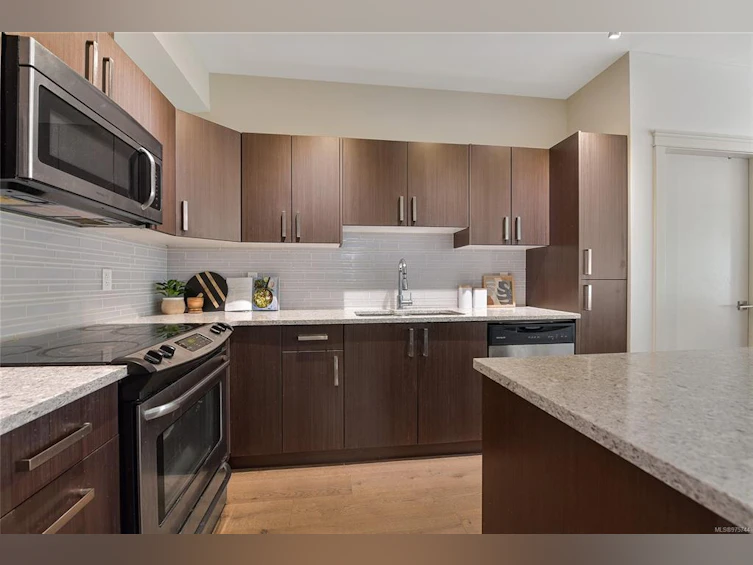 307-1900 Watkiss Way, View Royal, BC, V9B 0S8 - 6