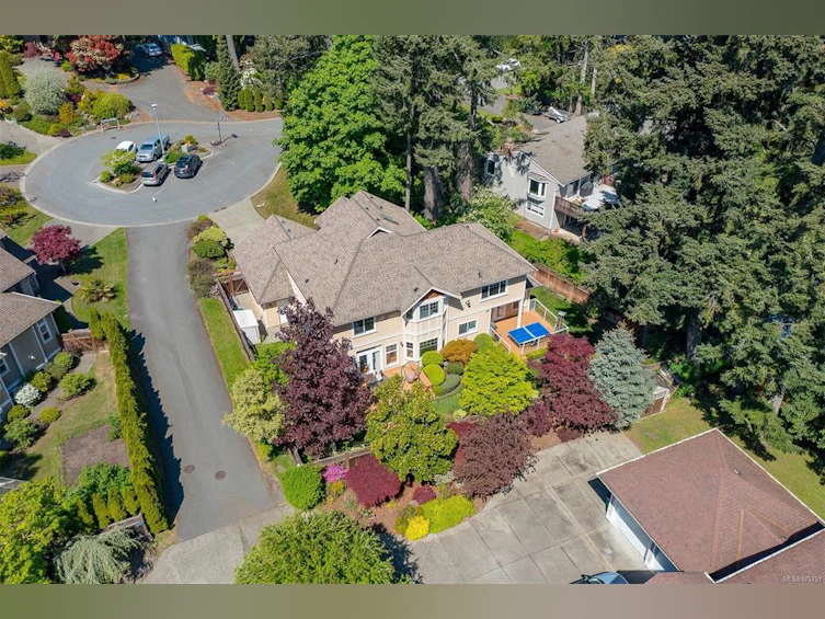 5075 Clutesi Street, Saanich, BC, V8Y 1X4 - 7