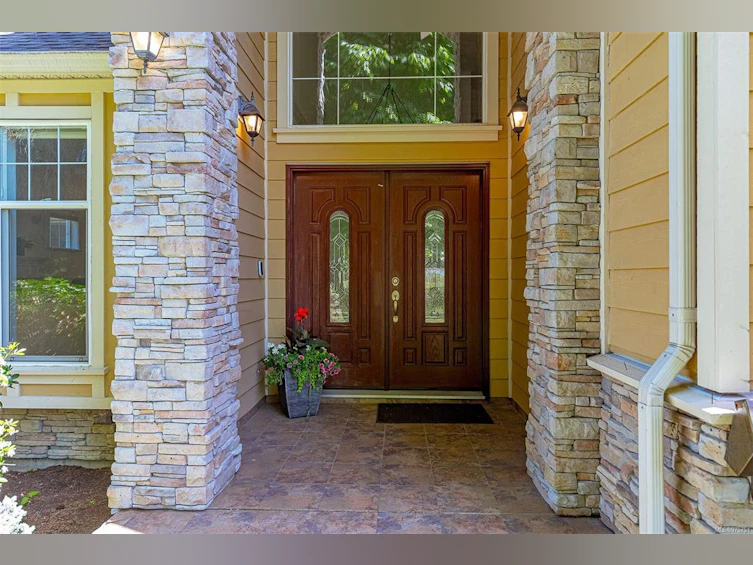 5075 Clutesi Street, Saanich, BC, V8Y 1X4 - 10