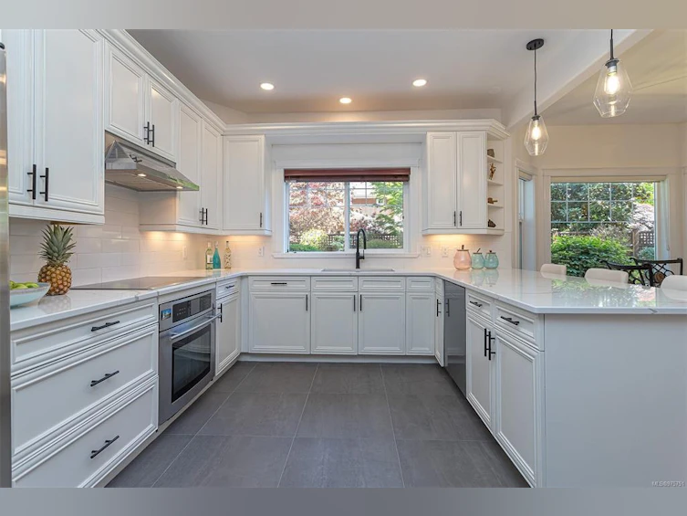 5075 Clutesi Street, Saanich, BC, V8Y 1X4 - 18
