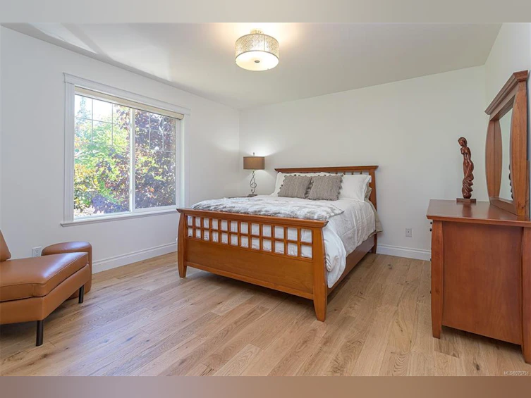 5075 Clutesi Street, Saanich, BC, V8Y 1X4 - 37