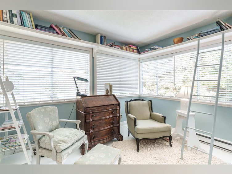 1925 Hovey Road, Central Saanich, BC, V8M 1V8 - 9