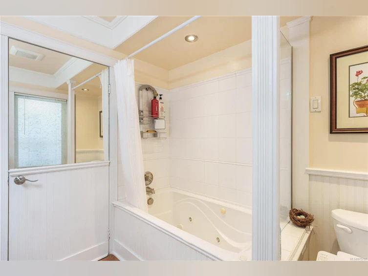 1925 Hovey Road, Central Saanich, BC, V8M 1V8 - 16