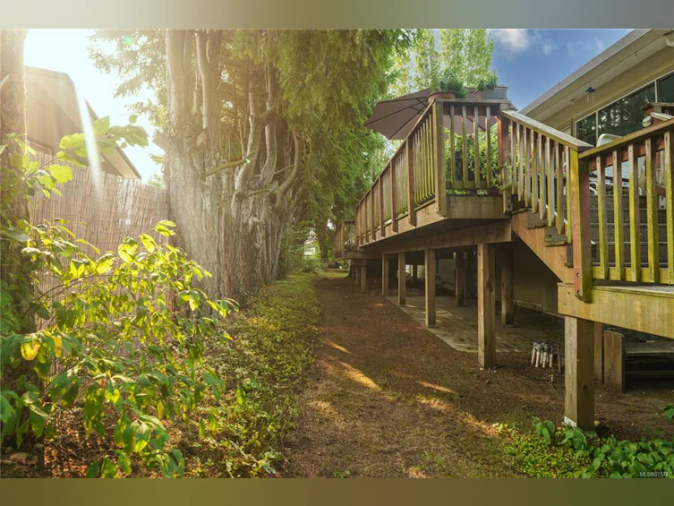 1925 Hovey Road, Central Saanich, BC, V8M 1V8 - 36