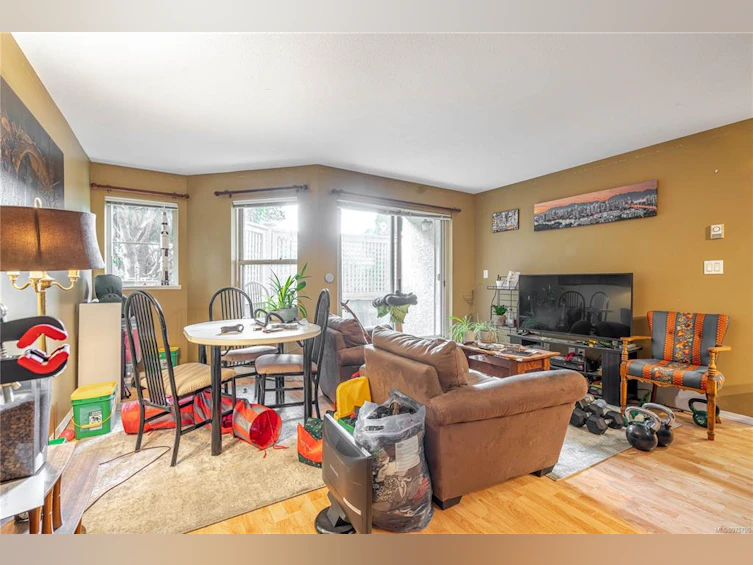 103-2560 Wark Street, Victoria, BC, V8T 4G8 - 5
