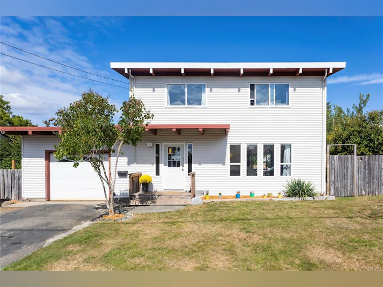 752 Elkhorn Road, Campbell River, BC, V9W 3X1