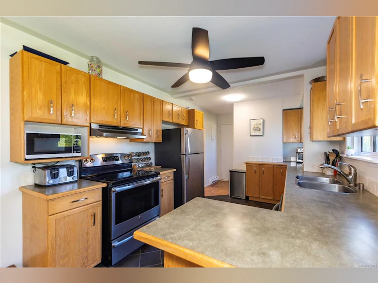 752 Elkhorn Road, Campbell River, BC, V9W 3X1 - 9