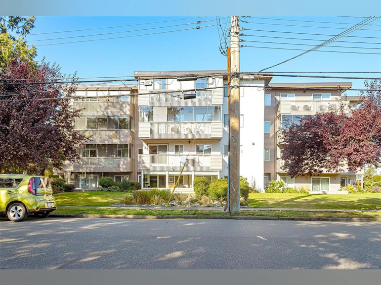 201-10016 Third Street, Sidney, BC, V8L 3V3 - 3