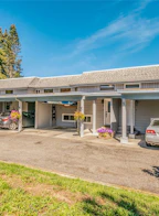 3 1225 Centre Road