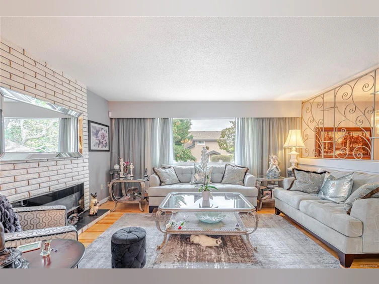 1370 Slater Street, Victoria, BC, V8X 2P9 - 5