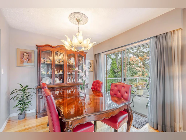 1370 Slater Street, Victoria, BC, V8X 2P9 - 11