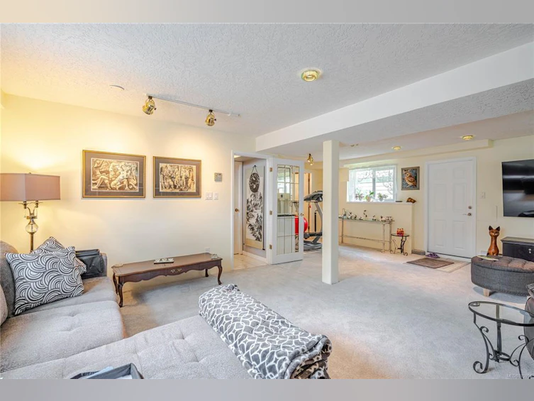 1370 Slater Street, Victoria, BC, V8X 2P9 - 26