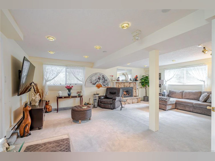 1370 Slater Street, Victoria, BC, V8X 2P9 - 28