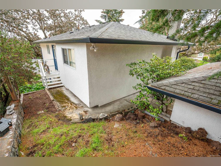 1370 Slater Street, Victoria, BC, V8X 2P9 - 34