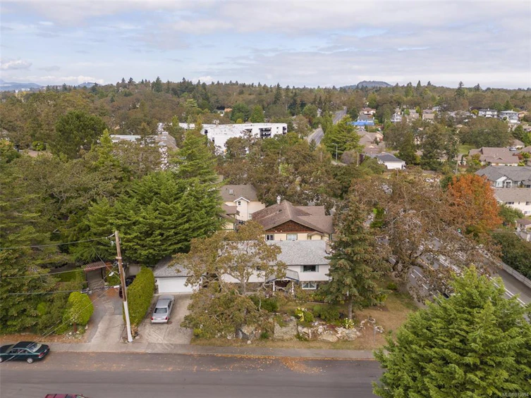 1370 Slater Street, Victoria, BC, V8X 2P9 - 48
