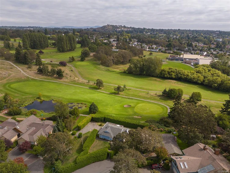 1370 Slater Street, Victoria, BC, V8X 2P9 - 54