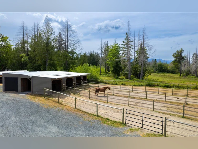 416 Grovehill Road, Qualicum Beach, BC, V9K 2A3 - 18