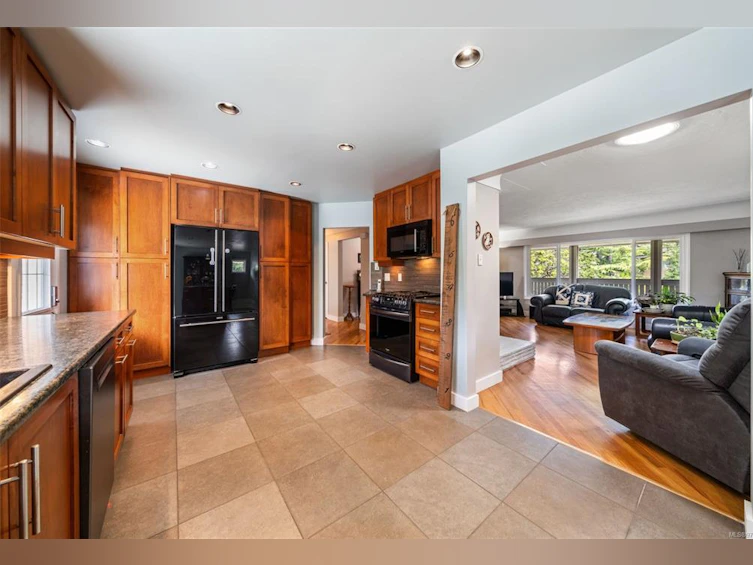 268 Glenairlie Drive, View Royal, BC, V9B 1K3 - 8