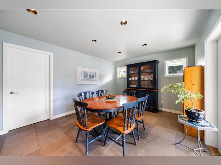 268 Glenairlie Drive, View Royal, BC, V9B 1K3 - 9