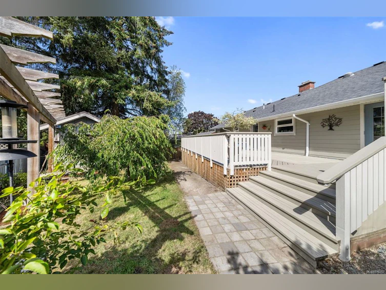 268 Glenairlie Drive, View Royal, BC, V9B 1K3 - 12
