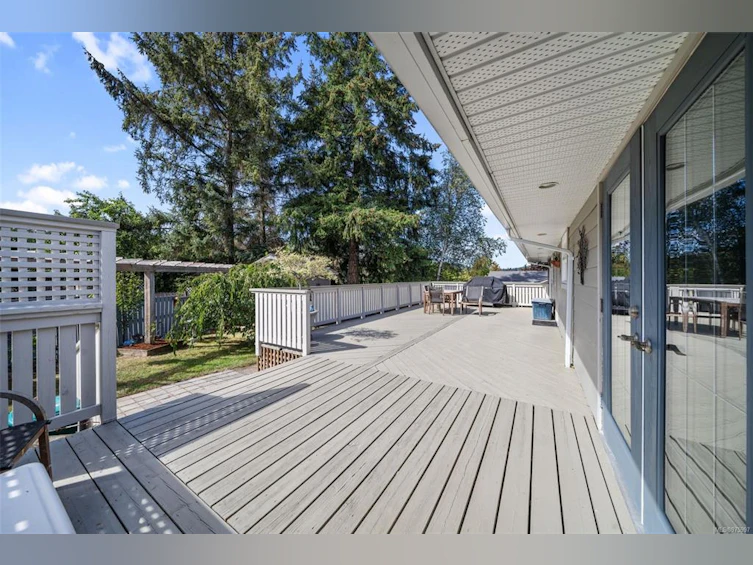 268 Glenairlie Drive, View Royal, BC, V9B 1K3 - 14
