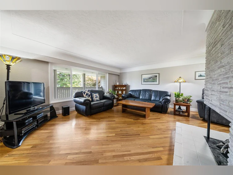 268 Glenairlie Drive, View Royal, BC, V9B 1K3 - 17