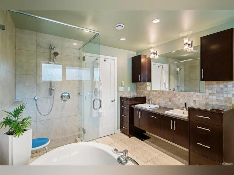 268 Glenairlie Drive, View Royal, BC, V9B 1K3 - 22