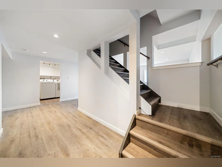 268 Glenairlie Drive, View Royal, BC, V9B 1K3 - 28
