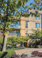 405 2527 Quadra St