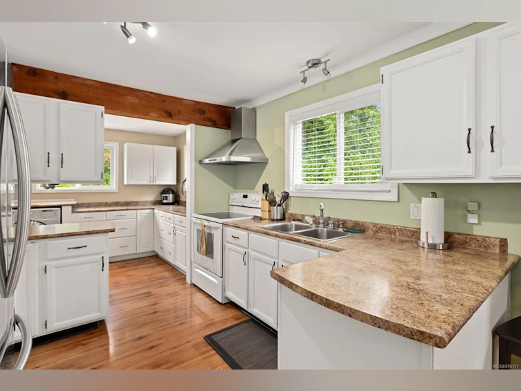 10541 Old Victoria Road, Saltair, BC, V0R 1K2 - 11