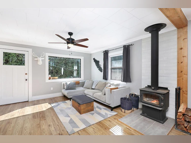 5277 Washer Road, Union Bay, BC, V0R 3B0 - 2