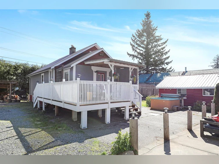 5277 Washer Road, Union Bay, BC, V0R 3B0 - 15
