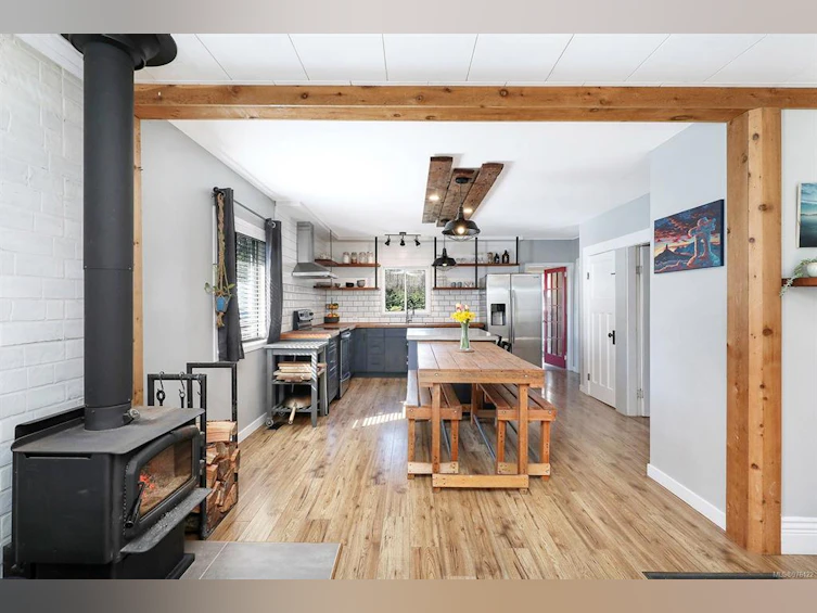 5277 Washer Road, Union Bay, BC, V0R 3B0 - 18