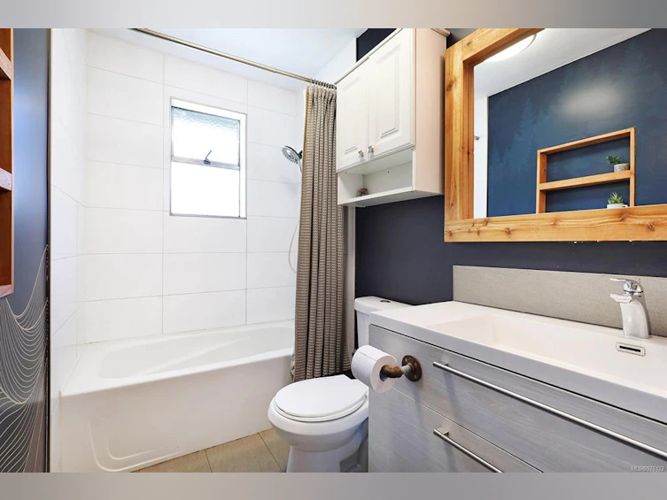 5277 Washer Road, Union Bay, BC, V0R 3B0 - 22