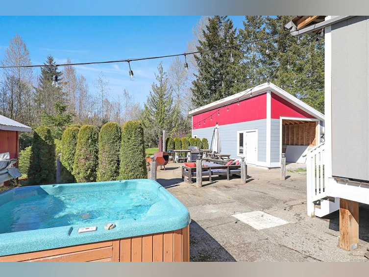 5277 Washer Road, Union Bay, BC, V0R 3B0 - 33