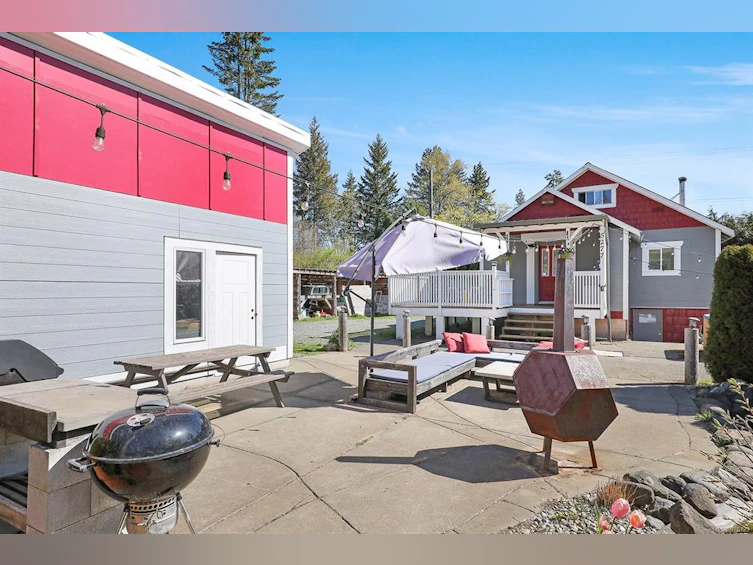5277 Washer Road, Union Bay, BC, V0R 3B0 - 37